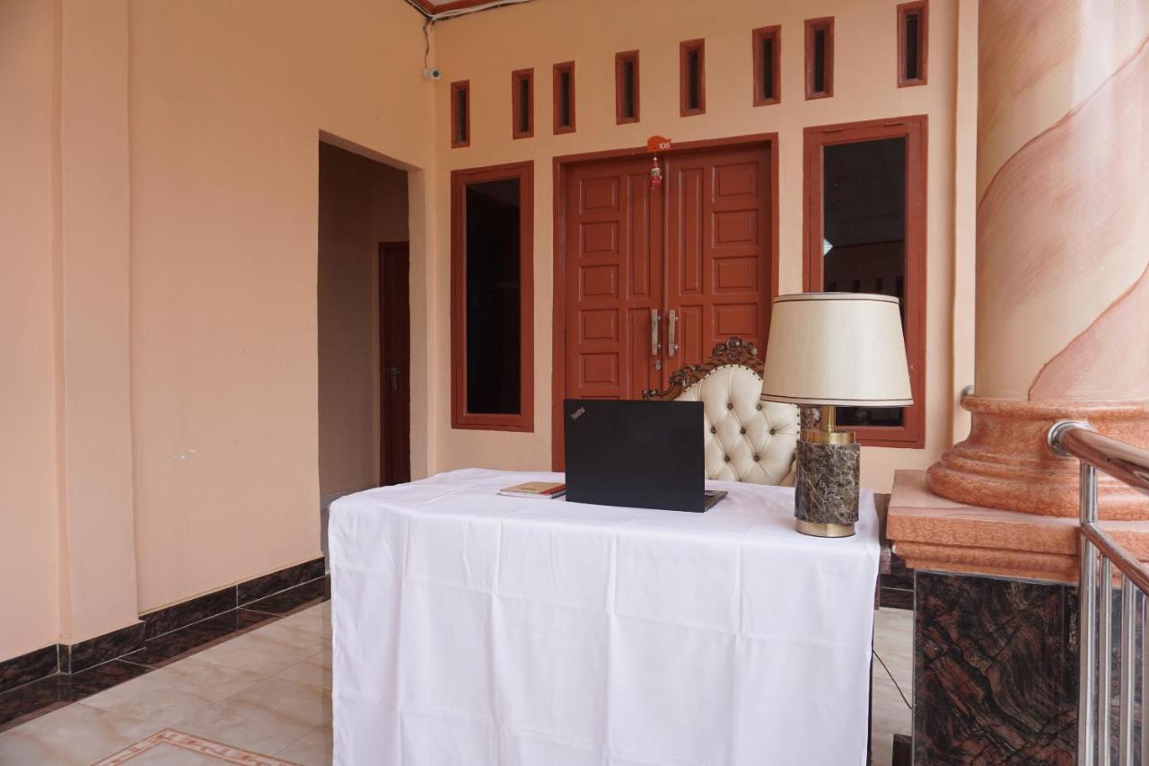 Oyo 2635 Ramos Inn Sinapuran Exterior foto