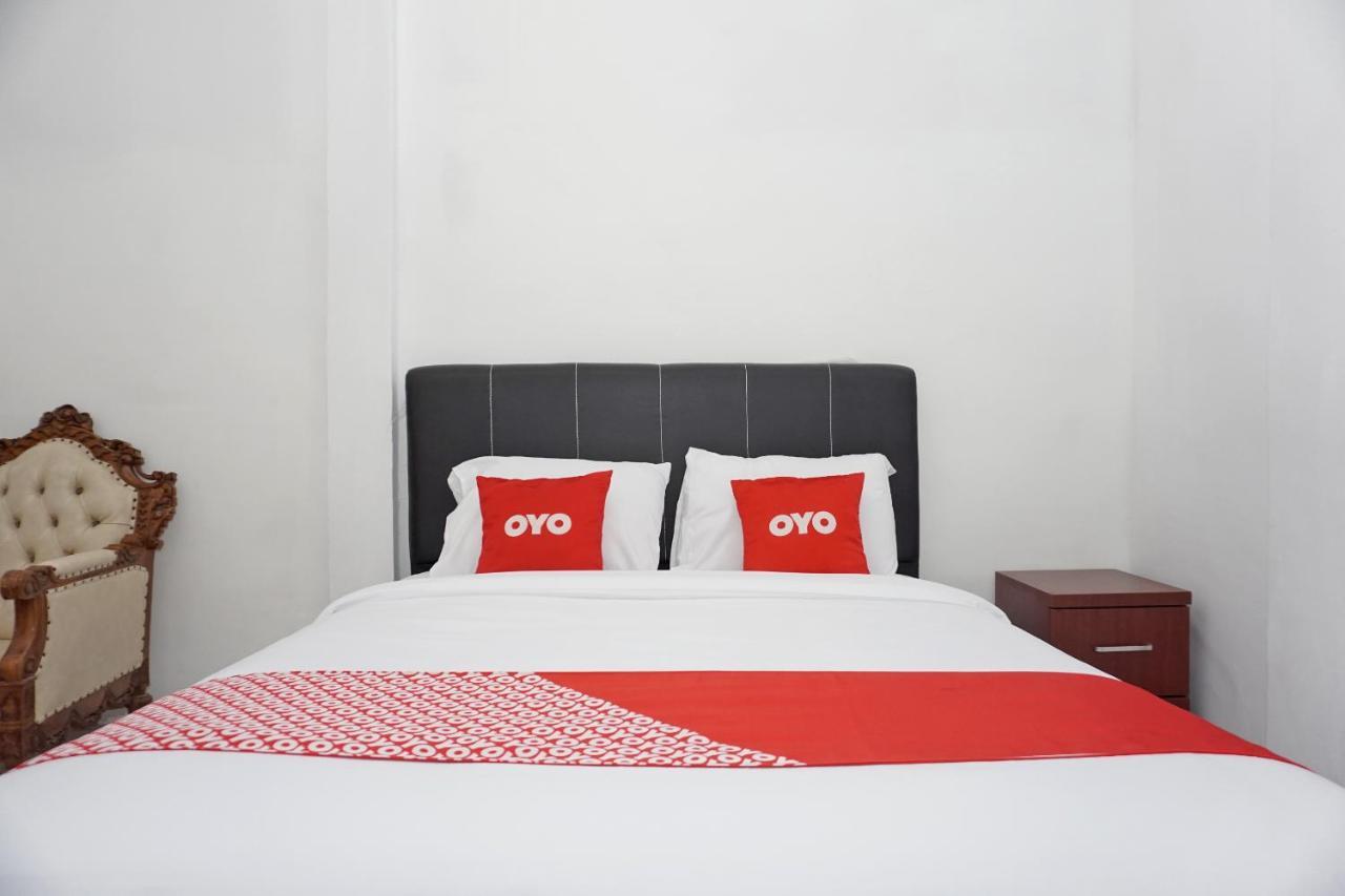 Oyo 2635 Ramos Inn Sinapuran Exterior foto
